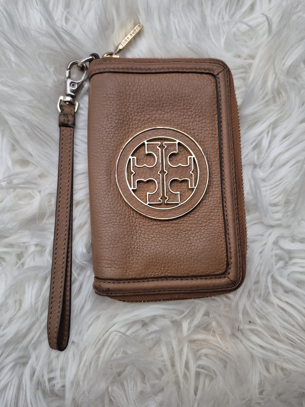 Tory Burch Amanda Pebbled Leather Zip-Around Wristlet Wallet Tan
